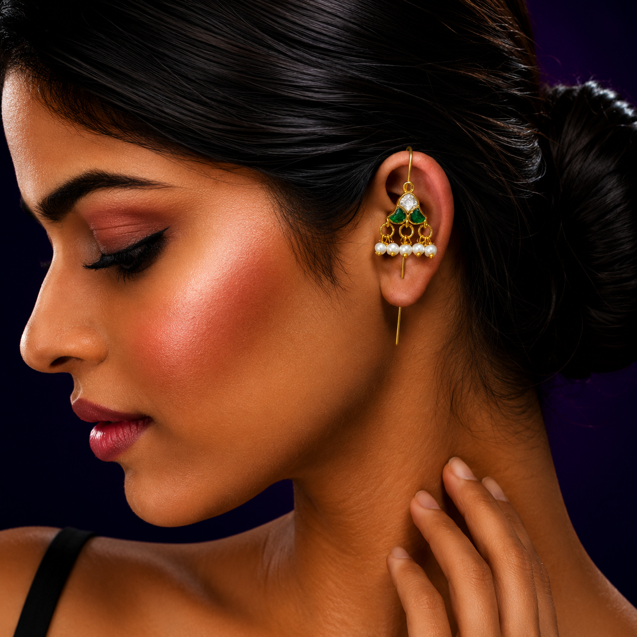 Little Motiff Green Earcuff