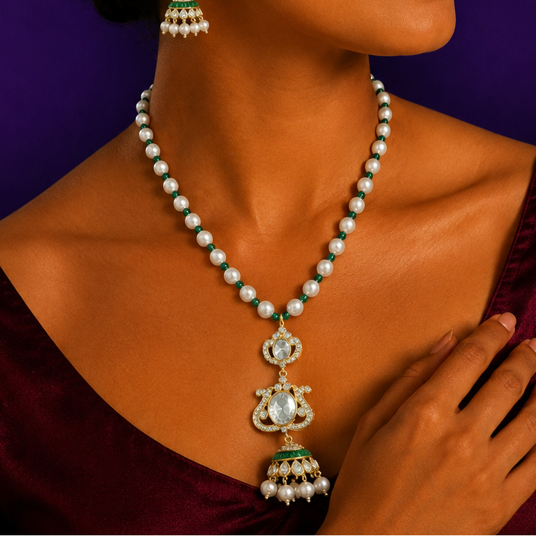 Green Pendant Set With Pearls