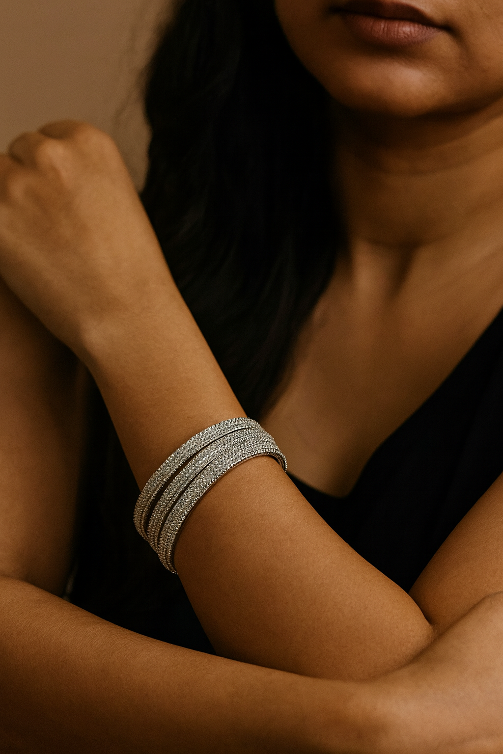 BEAUTIFUL SILVER LOOK BANGLES FOR WOMEN