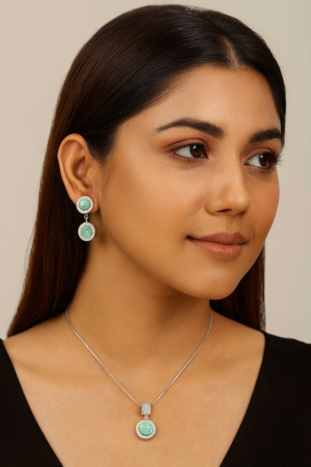 MINT COLOUR WITH STLISH SHAPE PENDANT SET FOR WOMEN