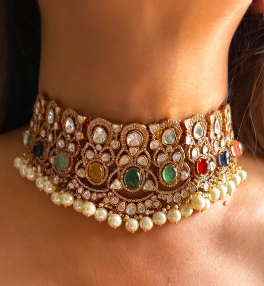 Karishma kapoor inspired choker necklace in pearls and semi precious beads for women with earrings