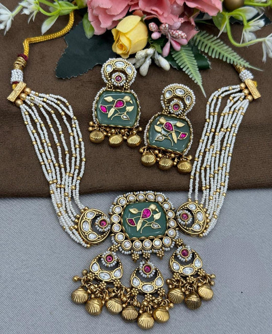 Rajwadi traditional style kundan Broad necklace with carving  Paachi Stones in green for womens