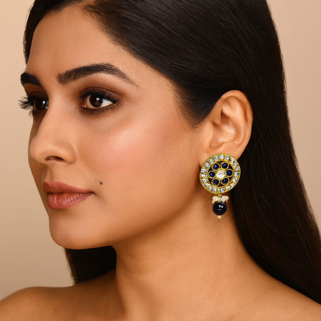 Round Takkkad Kundan Studs In Blue For Women