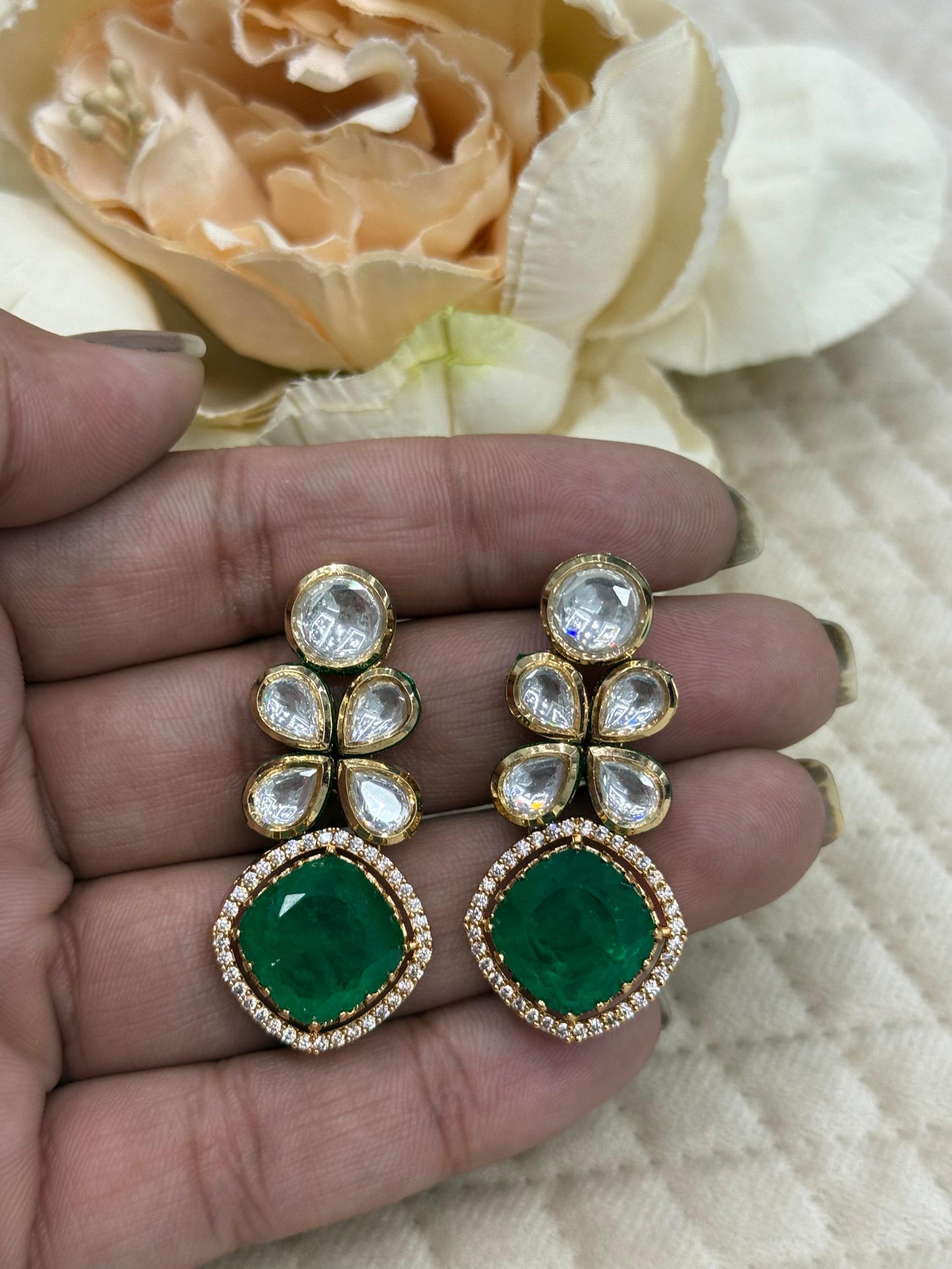 Cute Kundan Earring