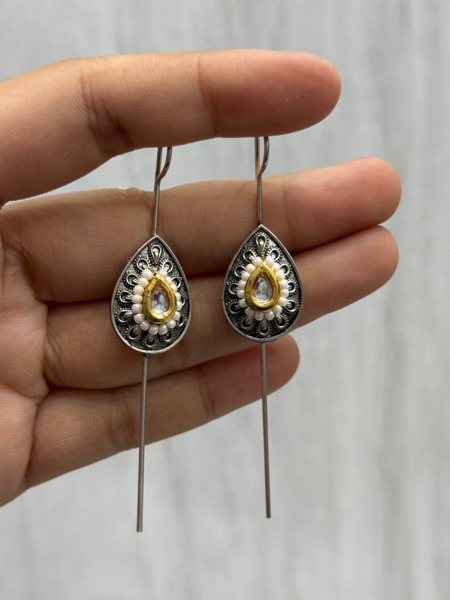 TEAR DROP EARCUFF