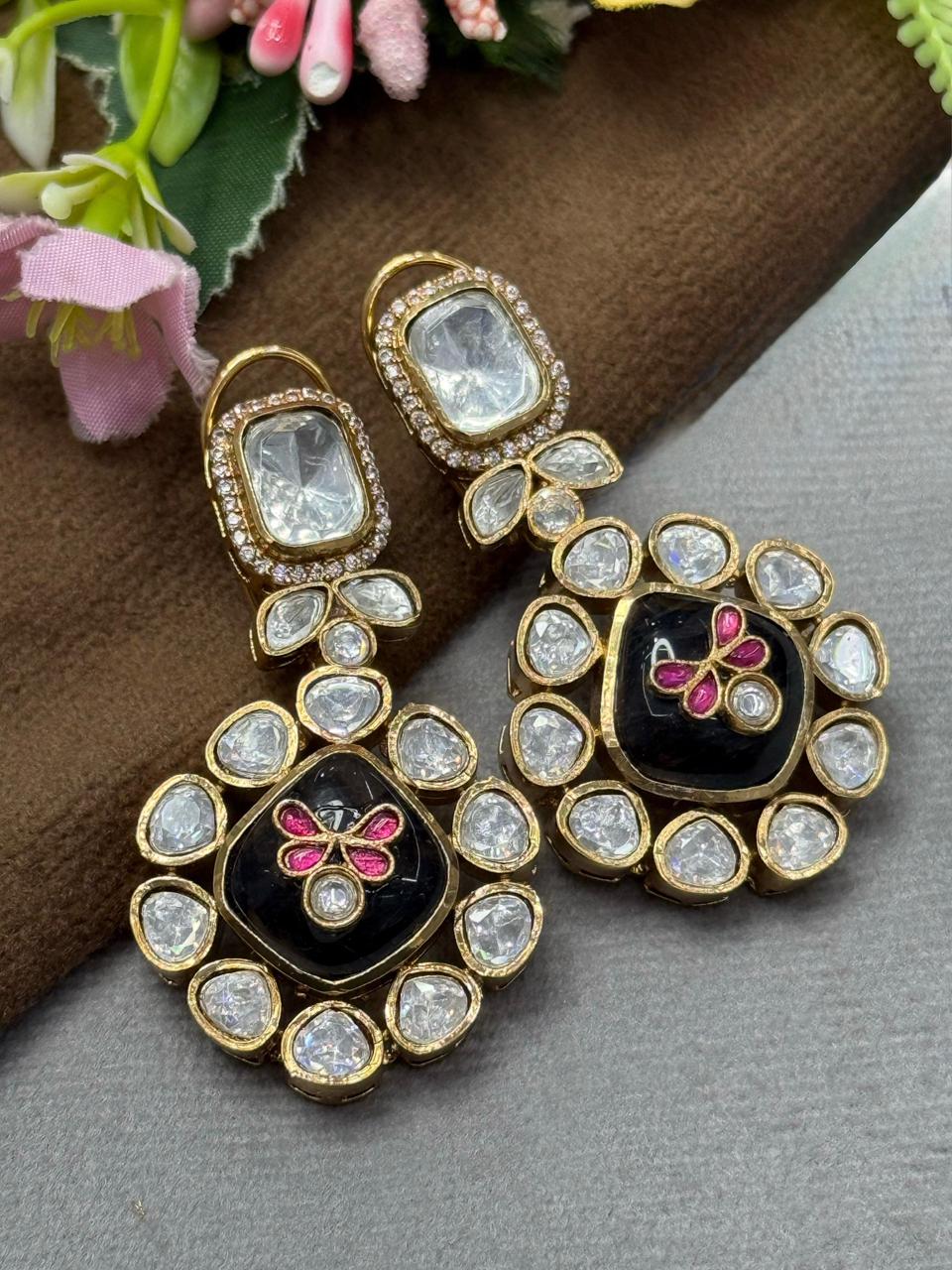Doublet With Kundan Carving Earring  In Purple For Women
