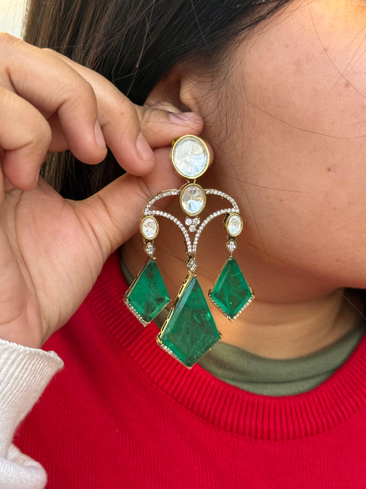 Long Earrings with Doublets In Mossanite in green for woman