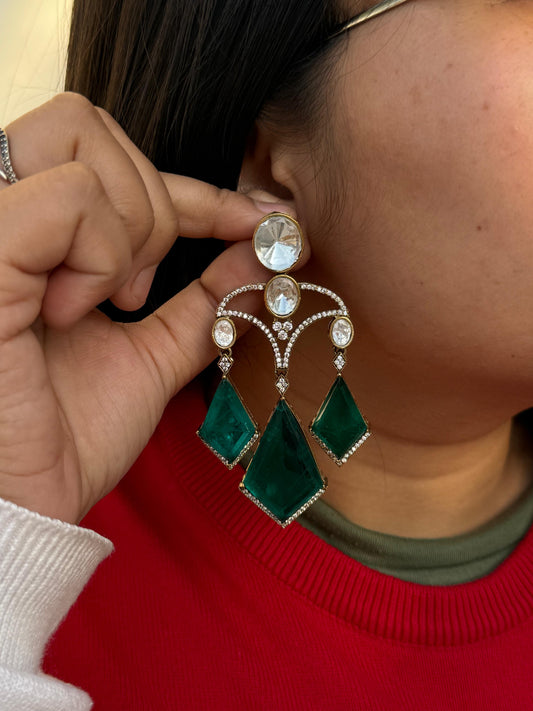 Long Earrings with Doublets In Mossanite in green for woman