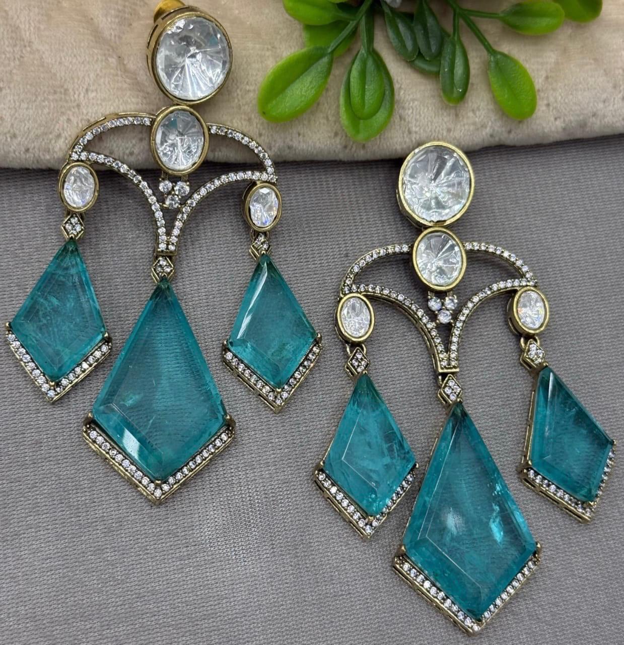 Long Earrings with Doublets In Mossanite in blue for woman