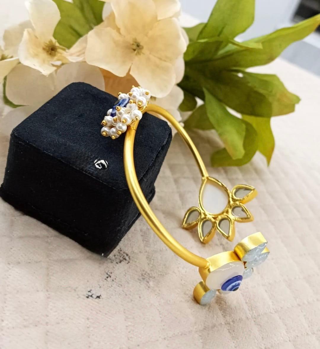 Evileye HandCuff In Duzy in blue for women