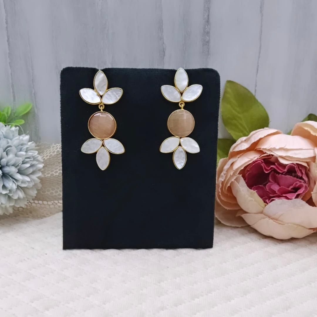 delicate shell pearl and mop stone gold plated handmade earing for woman