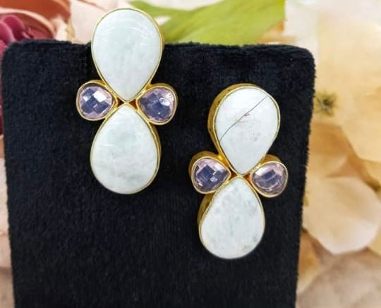 cute little mini studs in duzy for woman