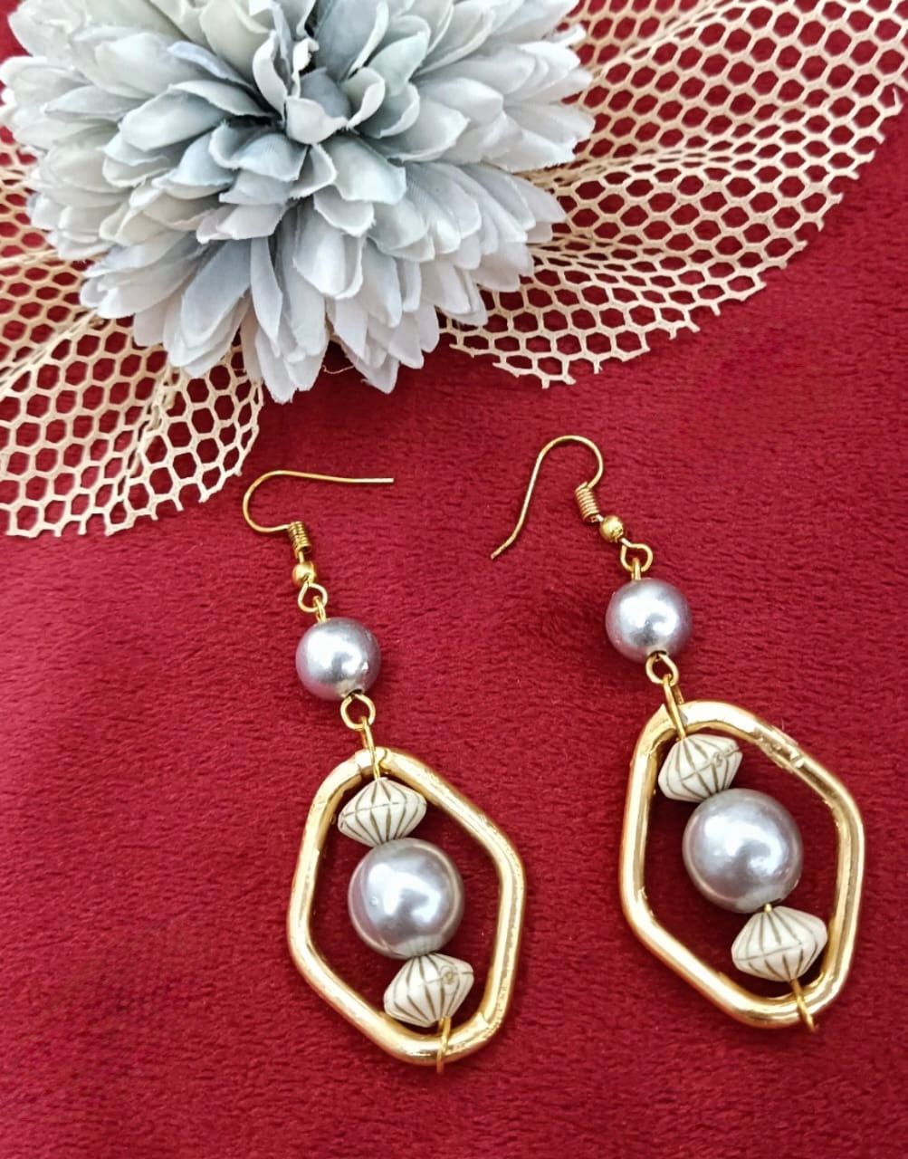 beautiful drop pearl little earring in duzy for woman