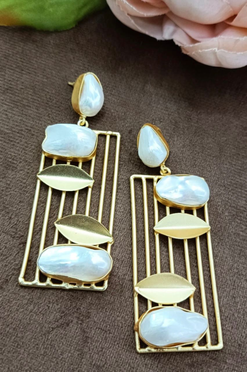 mother of pearl stone golden earring for woman