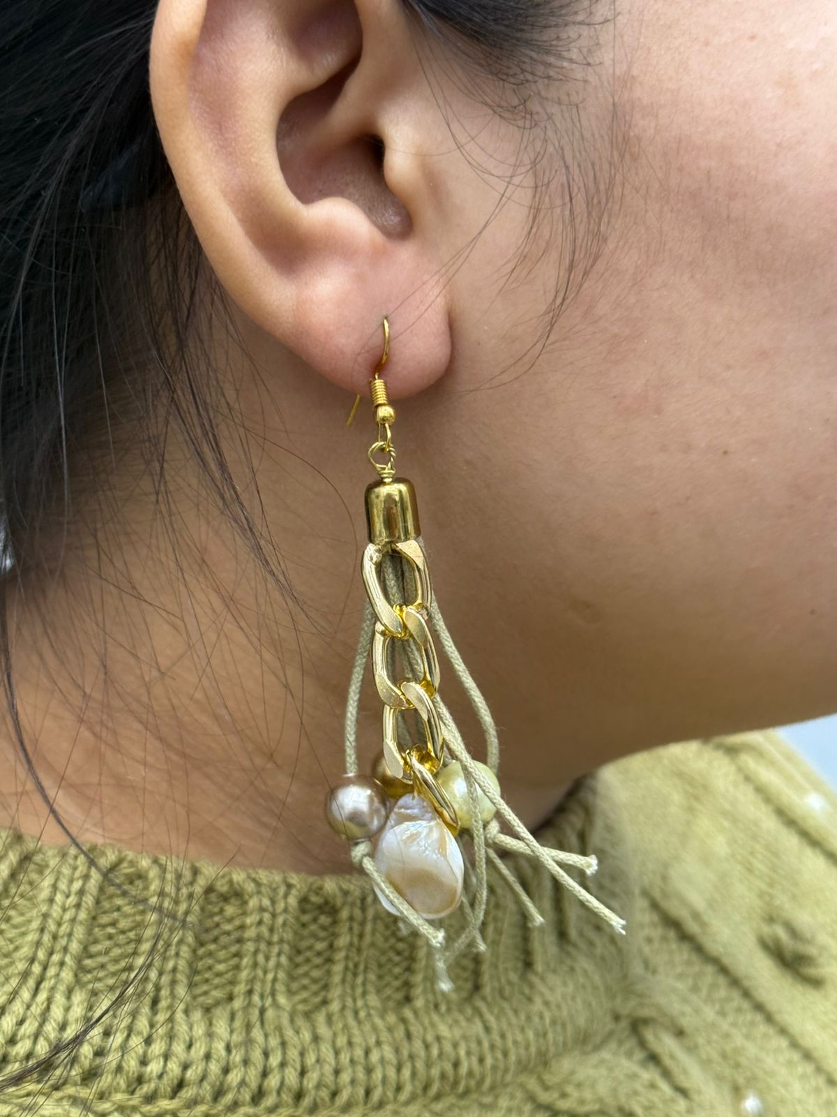 pearl and suede earring for woman