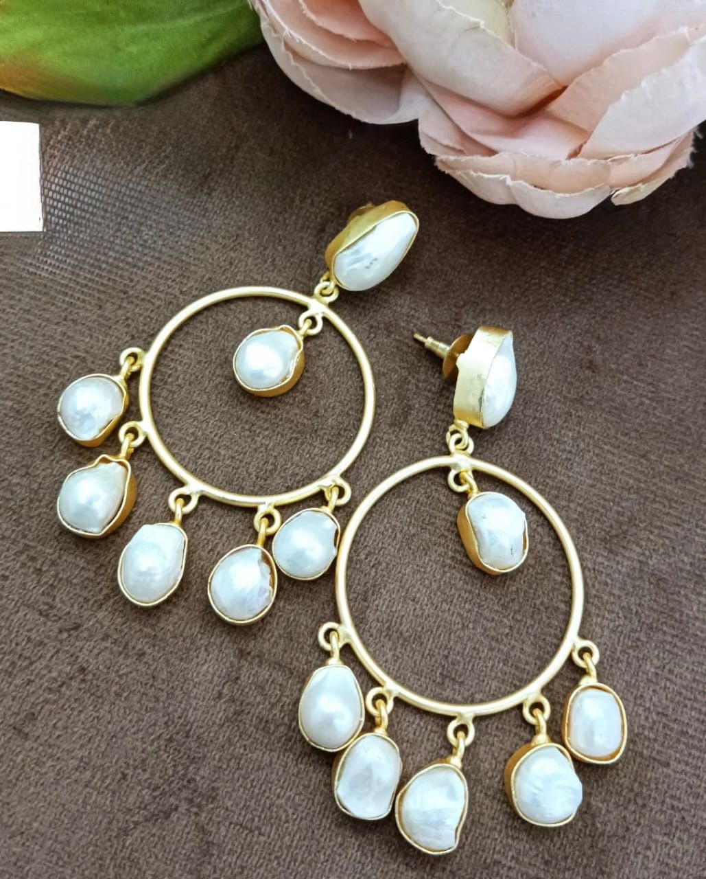 golden circle mop drop earring in duzy for woman