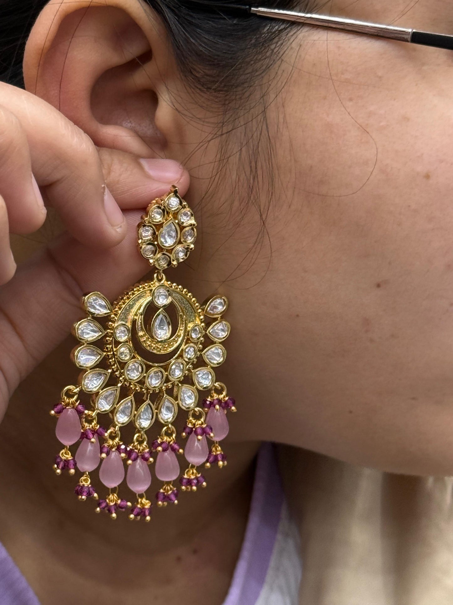 Monalisa With Sunheri Kundan Earring in pink for woman