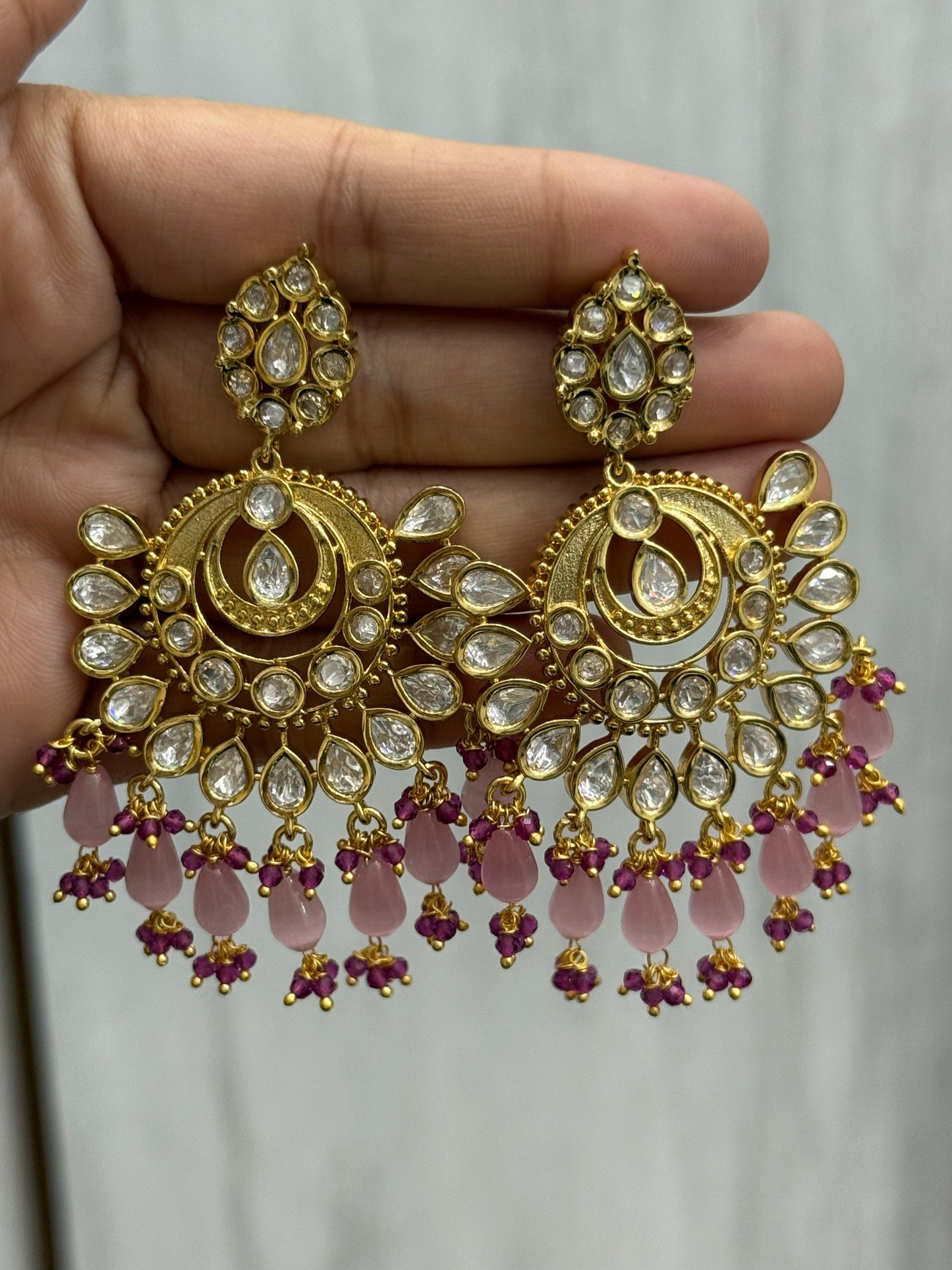 Monalisa With Sunheri Kundan Earring in pink for woman