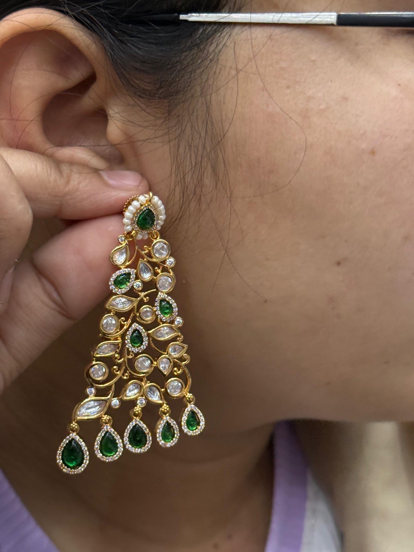Pota stones With Sunheri Kundan Earring in green for woman