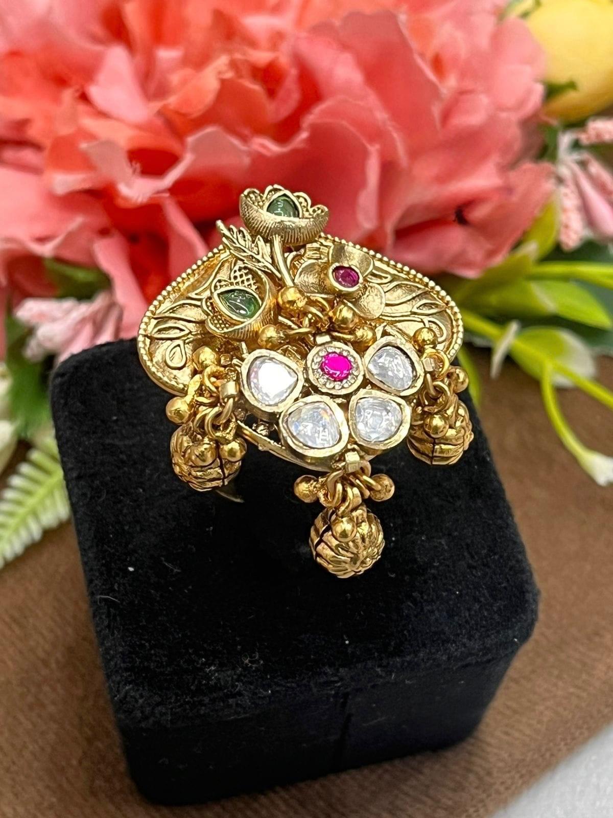 Heritage Finger Ring for woman