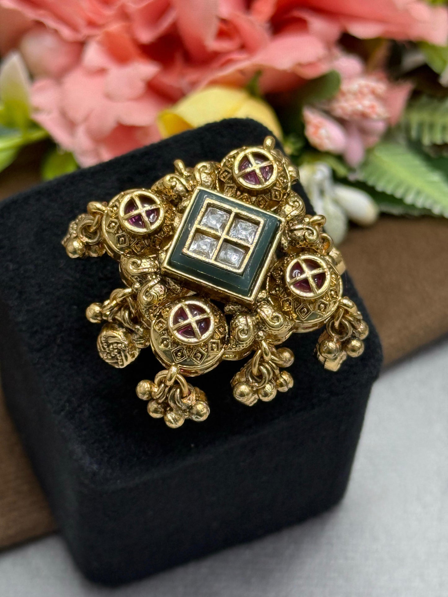 Antique Heritage Finger Ring for woman