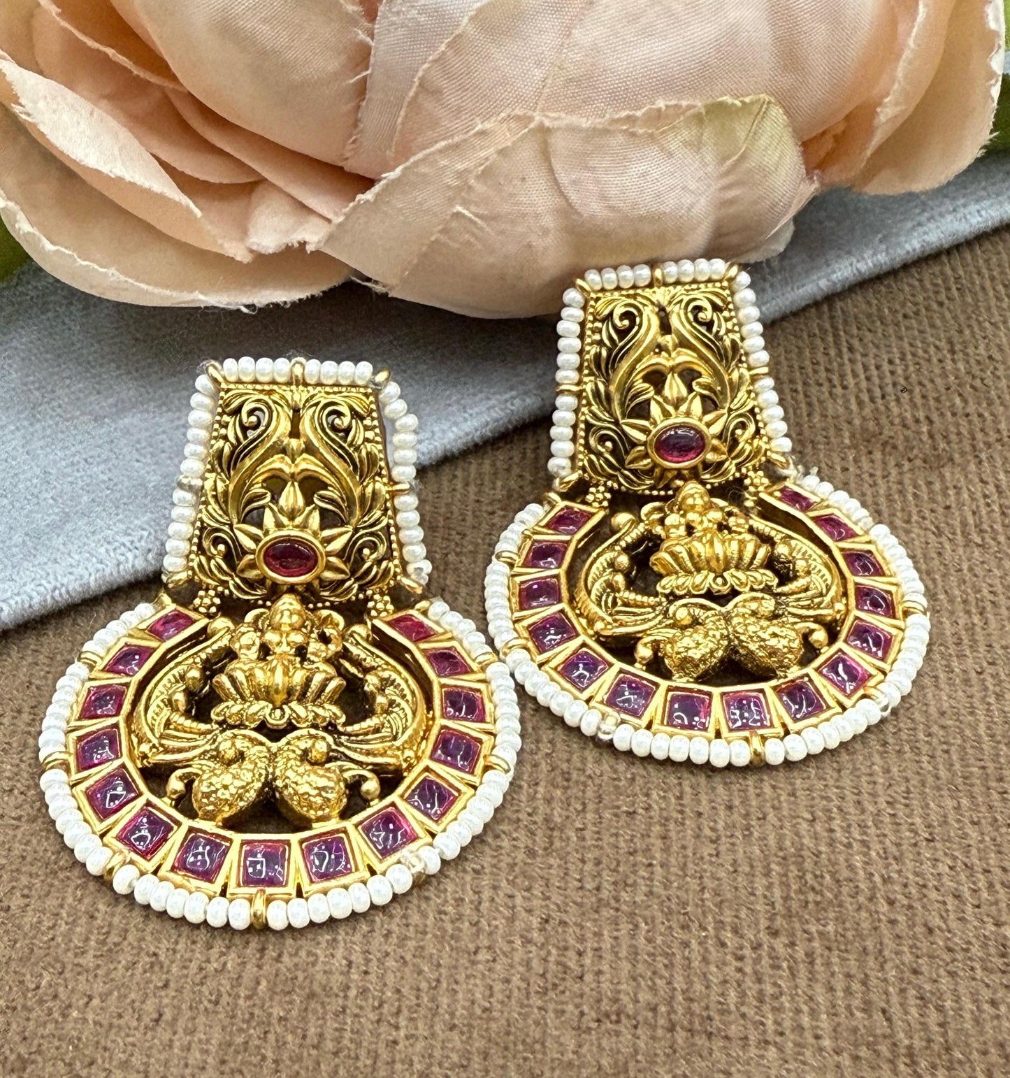 Temple Kemp Stone Earring for woman