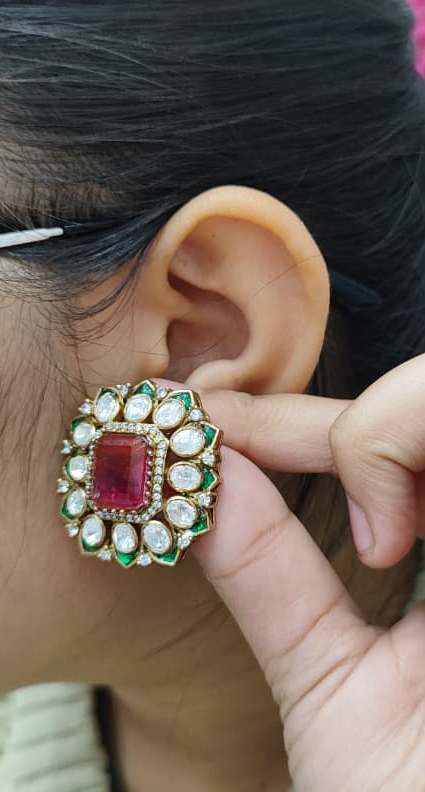 Doublet With Mossanite Stud for woman