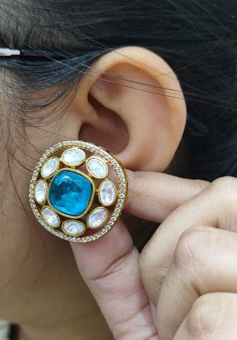 Centre Doublet Stone With Mossanite Stud in blue for woman