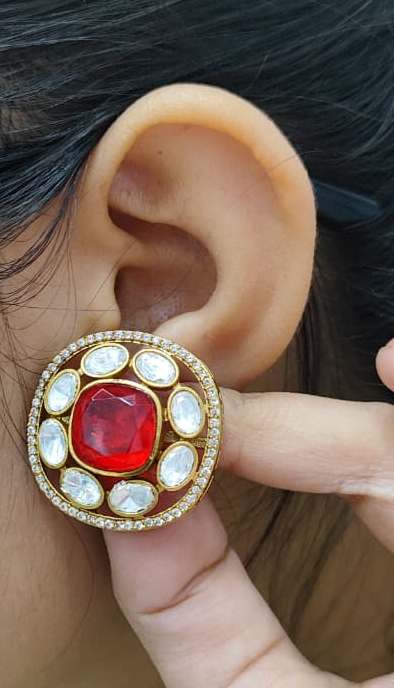 Centre Doublet Stone With Mossanite Stud in red for woman