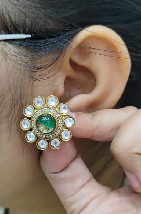 Marvel Centre With Mossanite Studs for woman