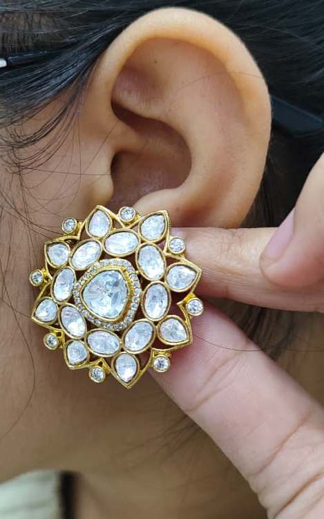 Centre Polki With Mossanite Oversized Stud for woman