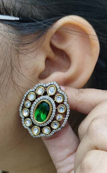 Mehandi Polish With Centre Stone Studs for woman