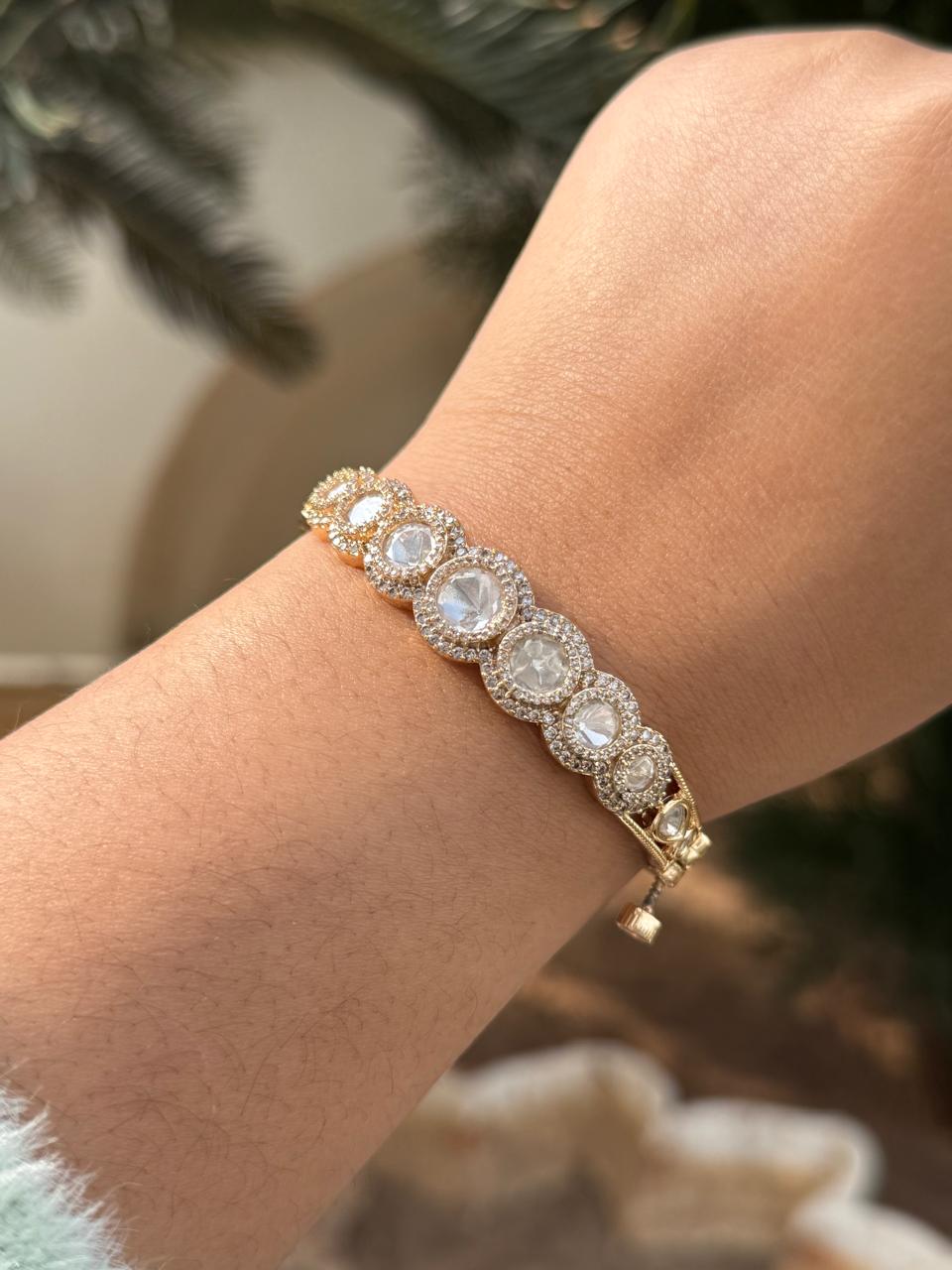 Sleek Mossanite Kundan Braclelet for woman