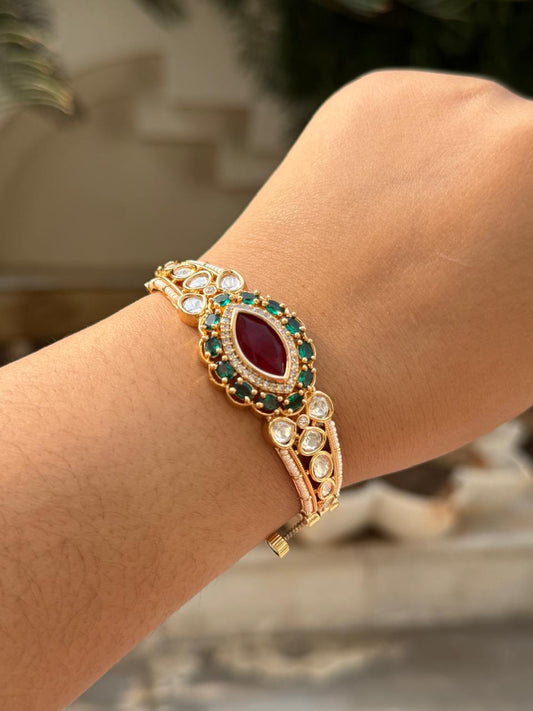 Sunheri Kundan With Gold Polish Bracelet for woman