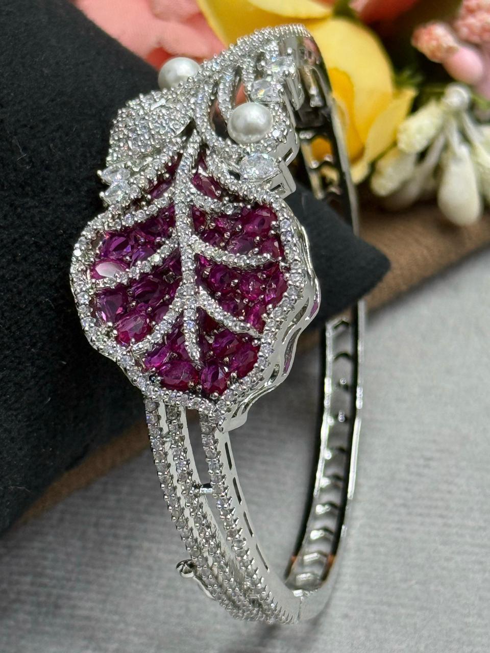 Leafy Pattern With CZ Bracelet for woman