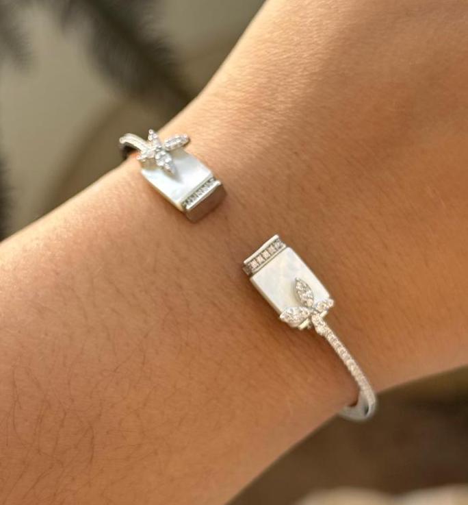 Sleek With Gold Finsh Bracelet for woman