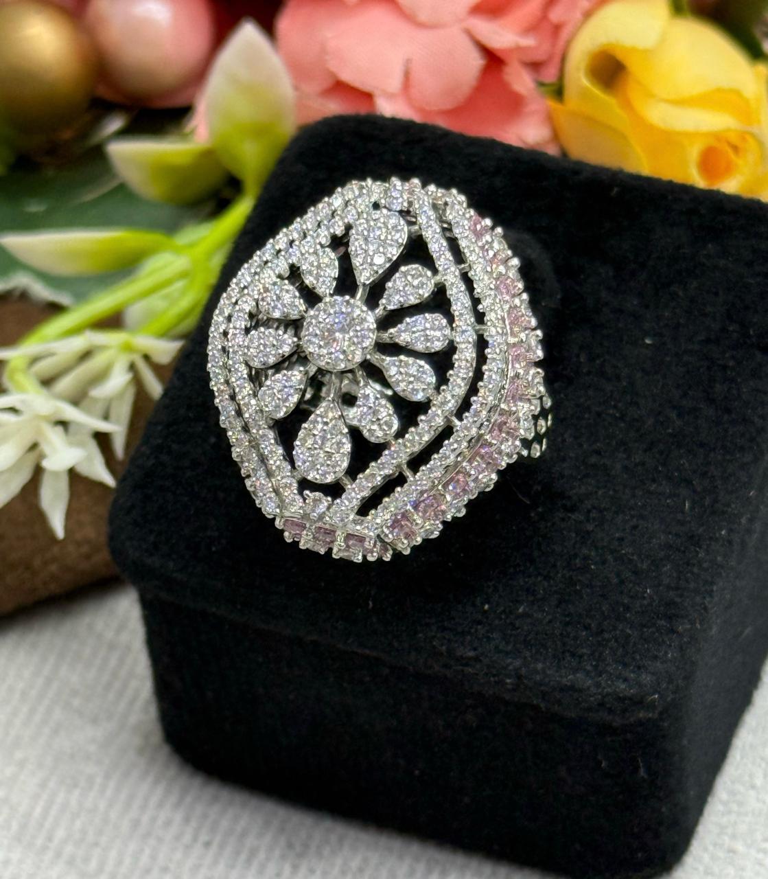 Trendy Zircon Ring for woman