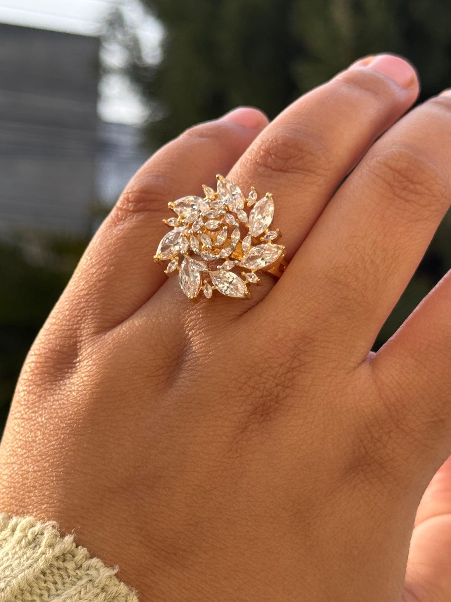 Rose Rhodium Plated Finger Ring in white for woman