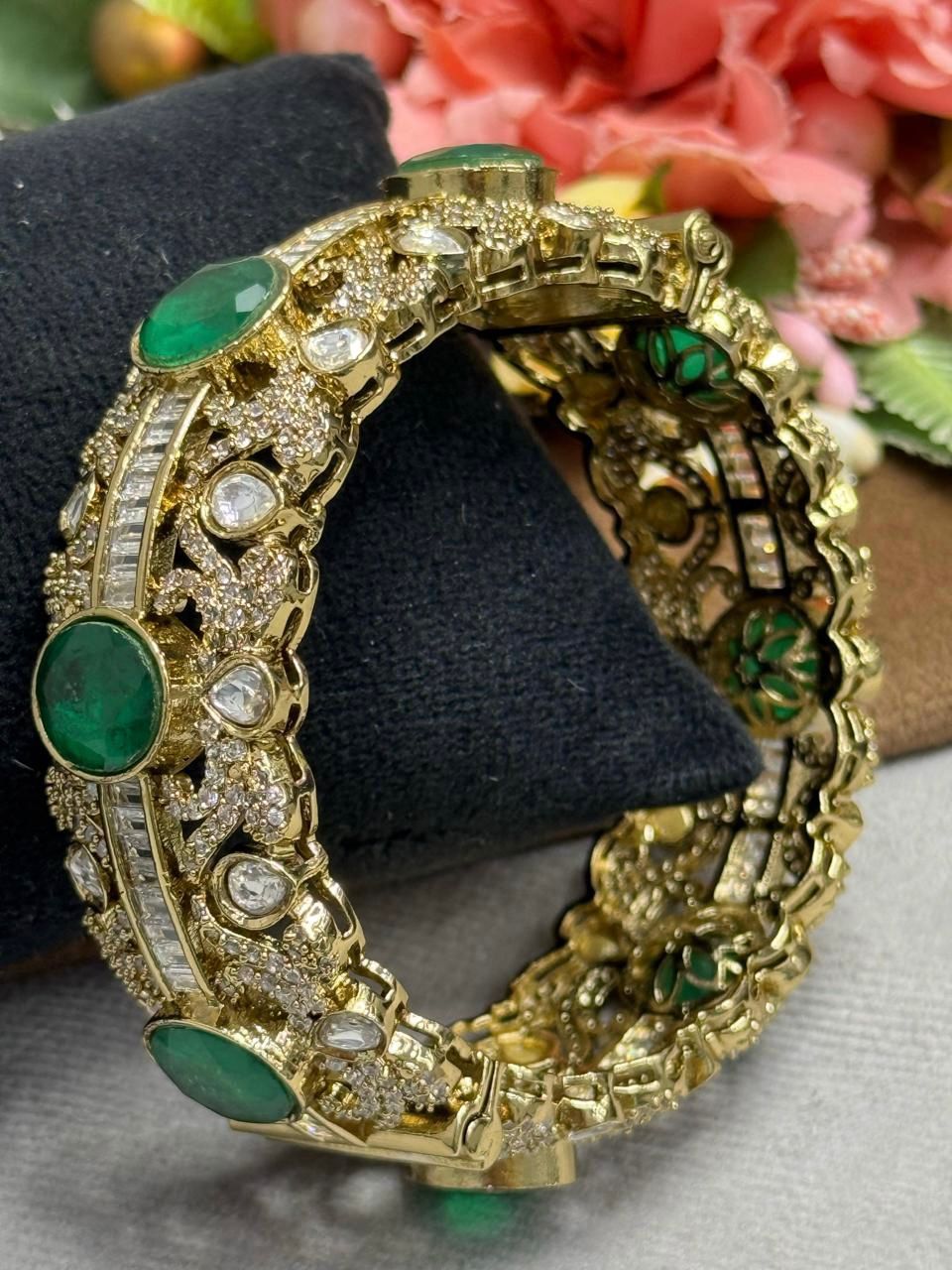 Doublet With Mehandi Polish Bracelet in green for woman