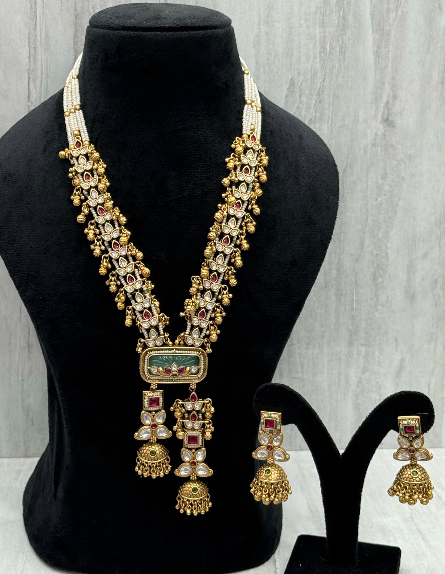 Matar moti Gold Plated Heritage Pendnet set