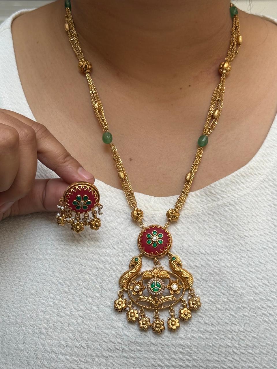 Gold Plated Heritage Pendnet set