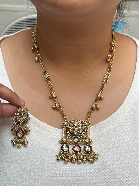 Gold Plated Heritage Pendnet set