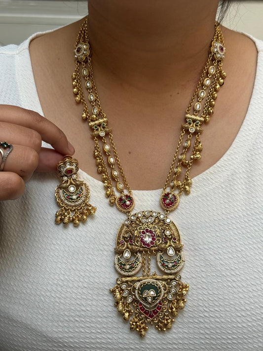 Gold Plated Heritage Pendnet set