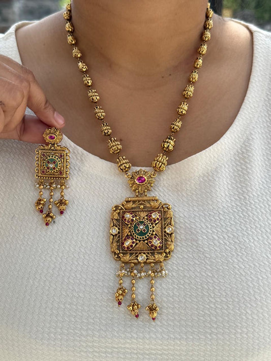 Gold Plated Heritage Pendent set