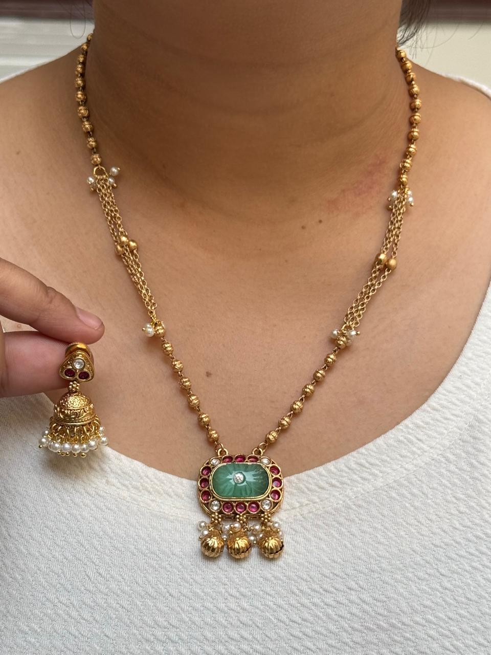 Gold Plated Heritage Pendnet set