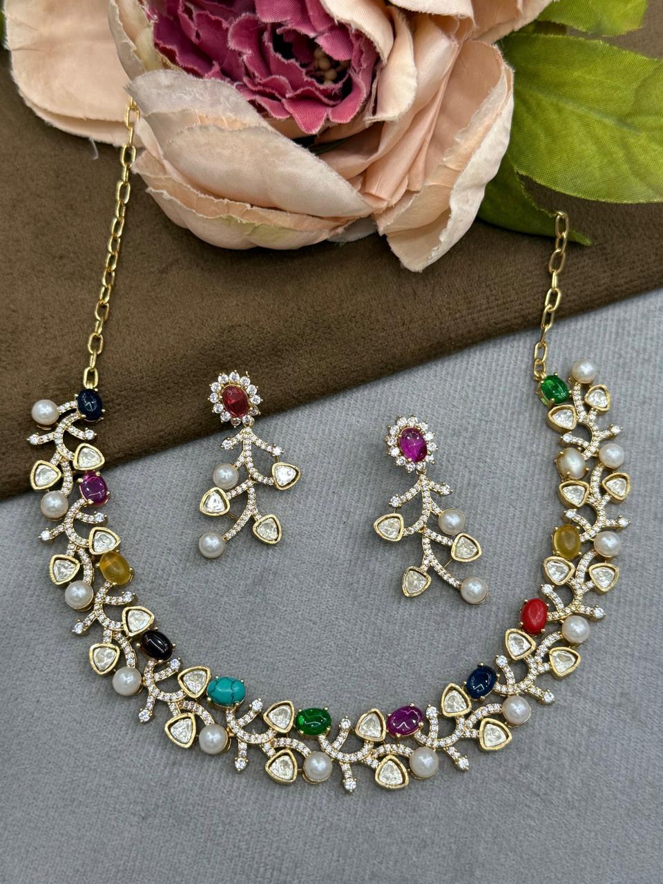 Navratan Kundan Choker