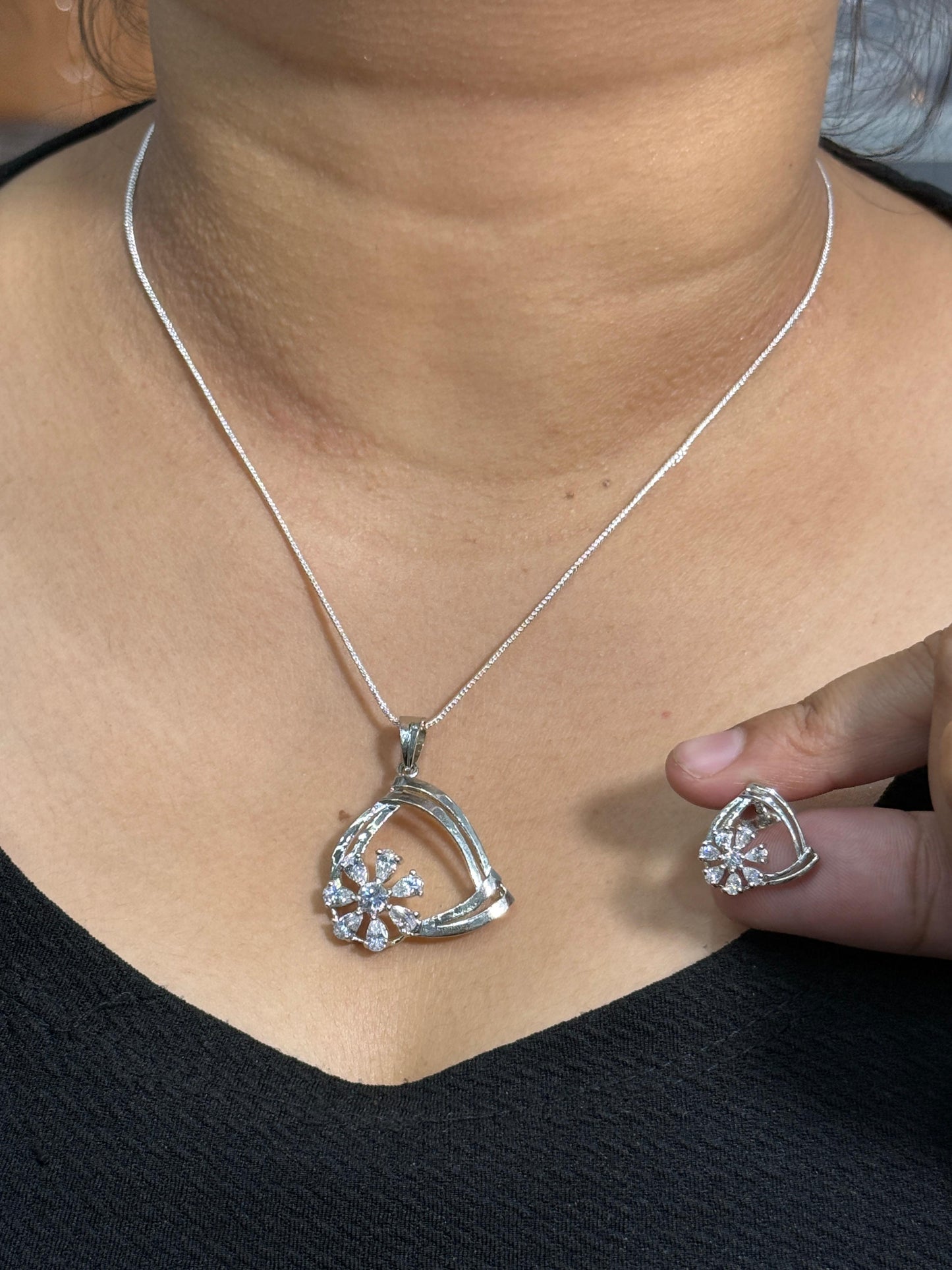 Zircon Pendant Set