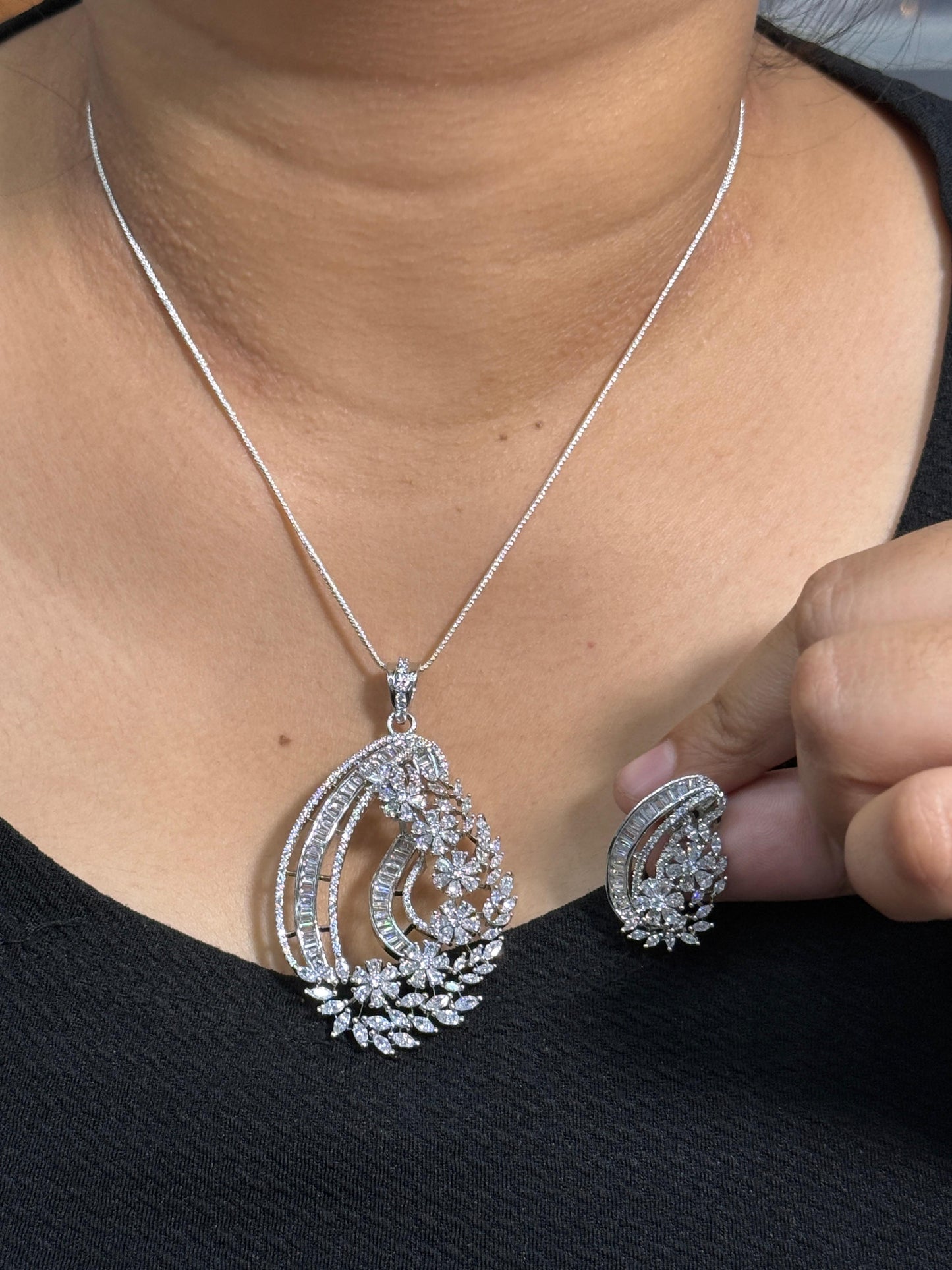 Cz Zircon Pendant Set