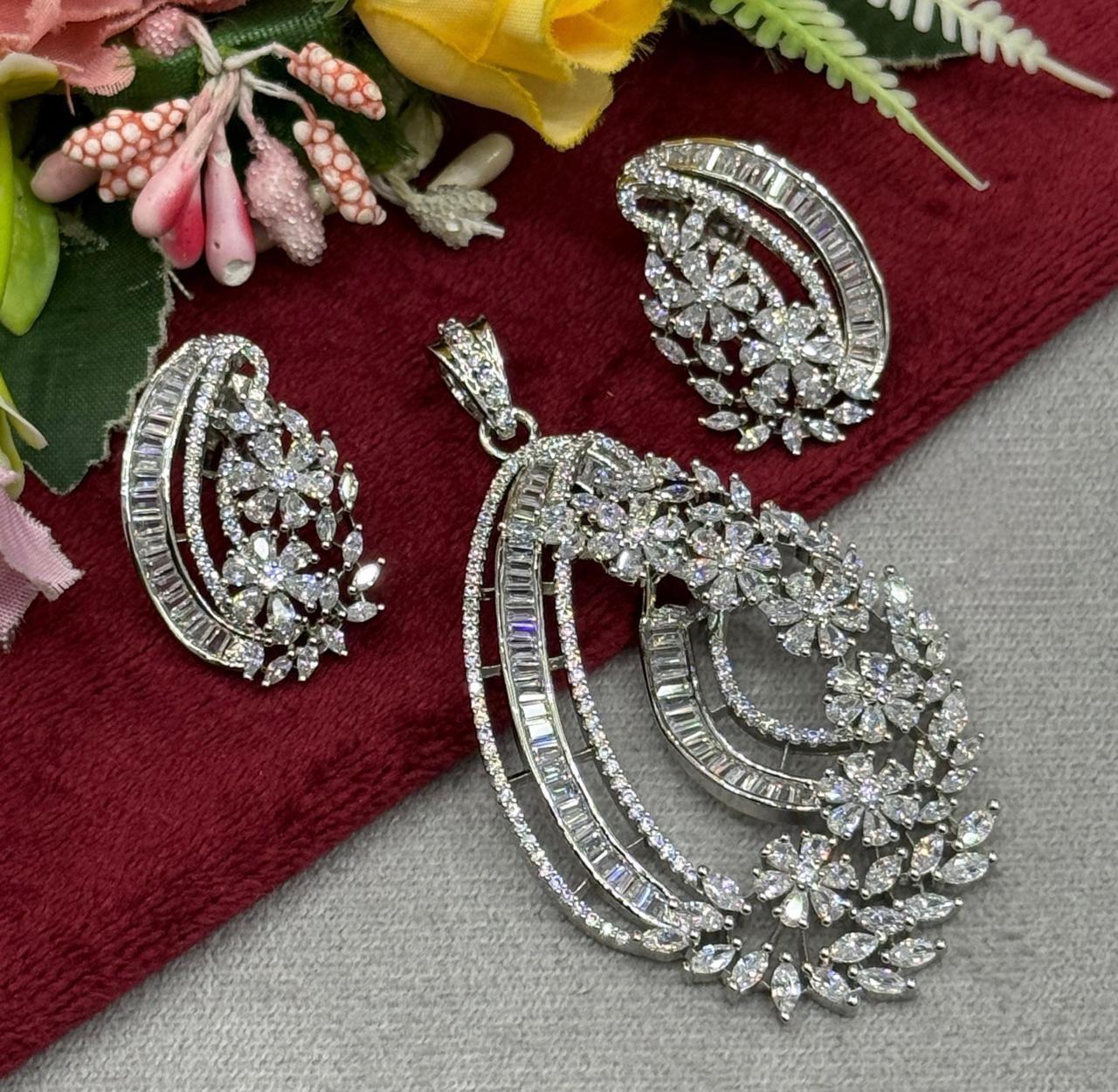 Cz Zircon Pendant Set