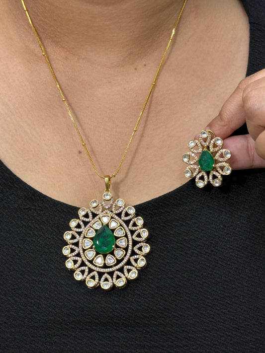 Green Doublet Kundan Pendant Set